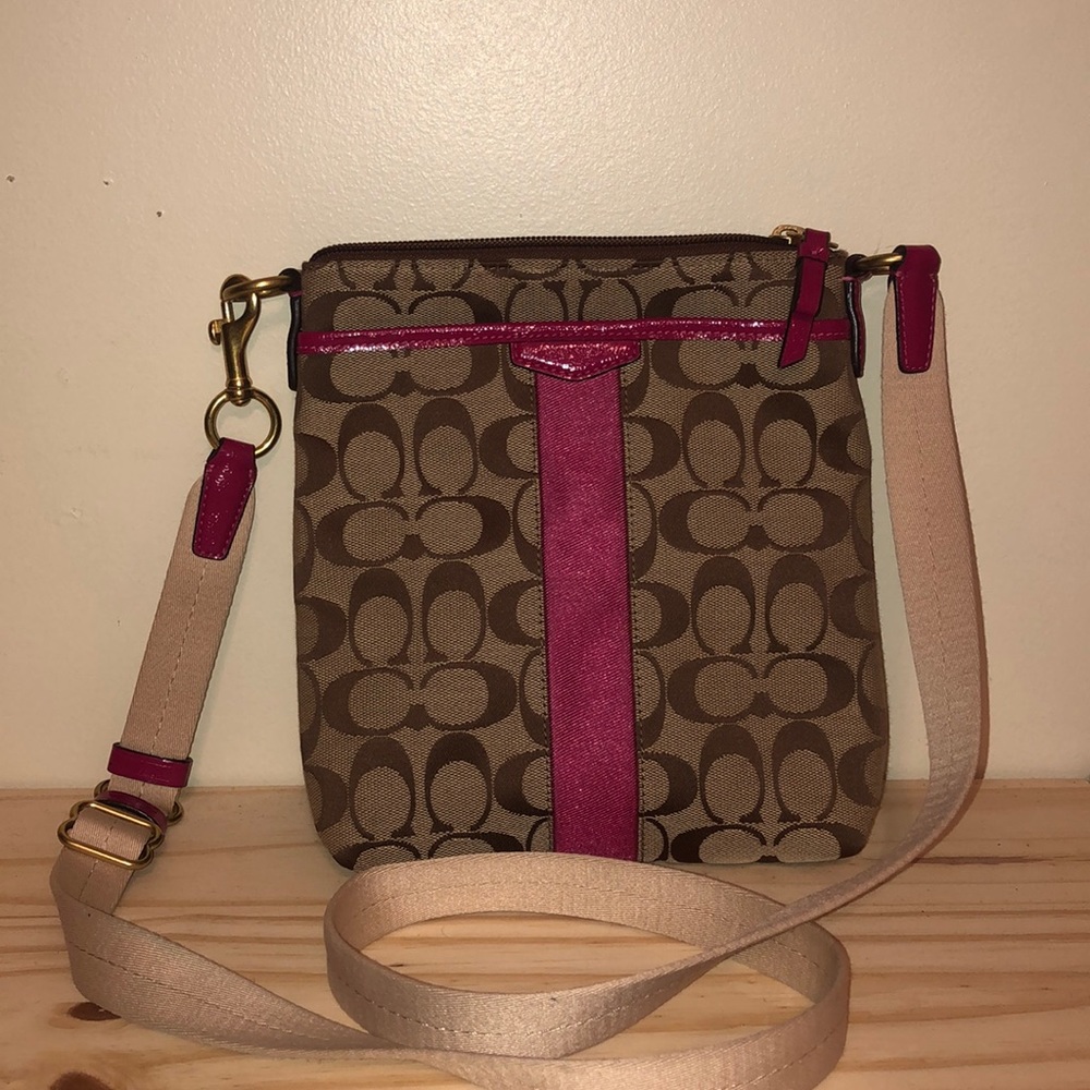 🌺NEW COACH SIGNATURE CROSSBODY🌺
